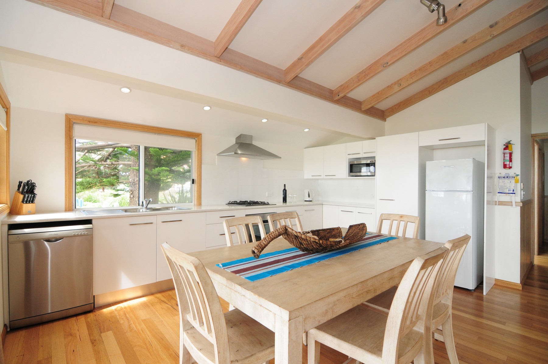 Kitchen-Cabin