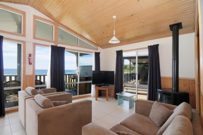 Lounge-Cabin-11 Lounge-Cabin