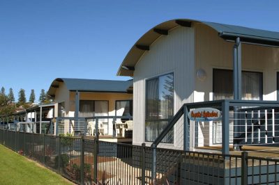 Deluxe-Spa-Cabins1 Deluxe-Spa-Cabins
