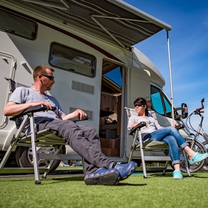 caravan Werrie Enjoying the sunshine at Werri Beach